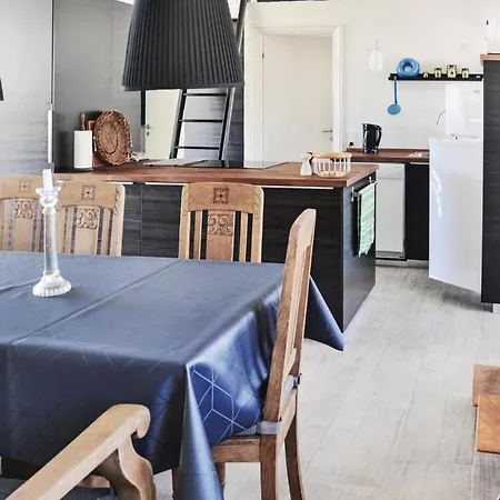Three-bedroom Holiday In Ebberup Casa de Férias