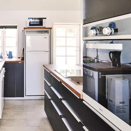 Three-bedroom Holiday In Ebberup